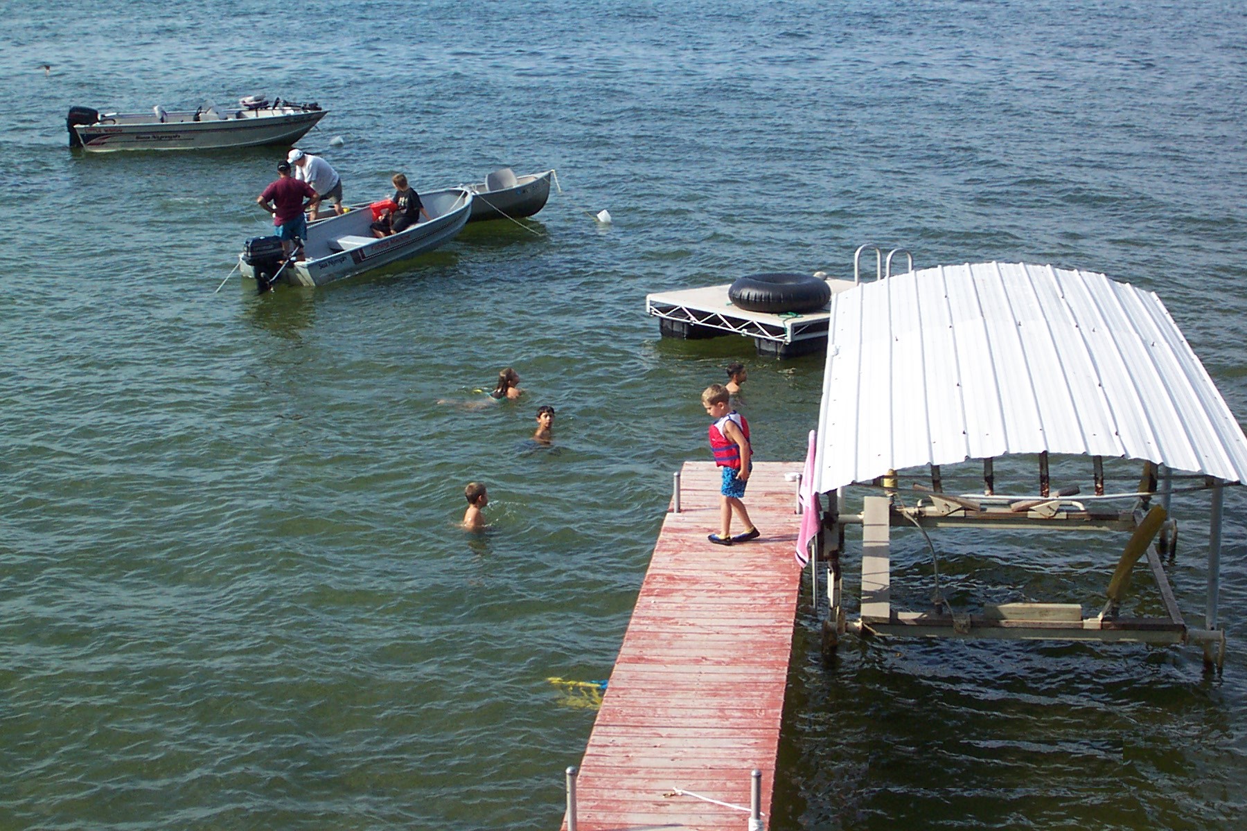 Hubbard lake MIchigan west wind cottages photos
